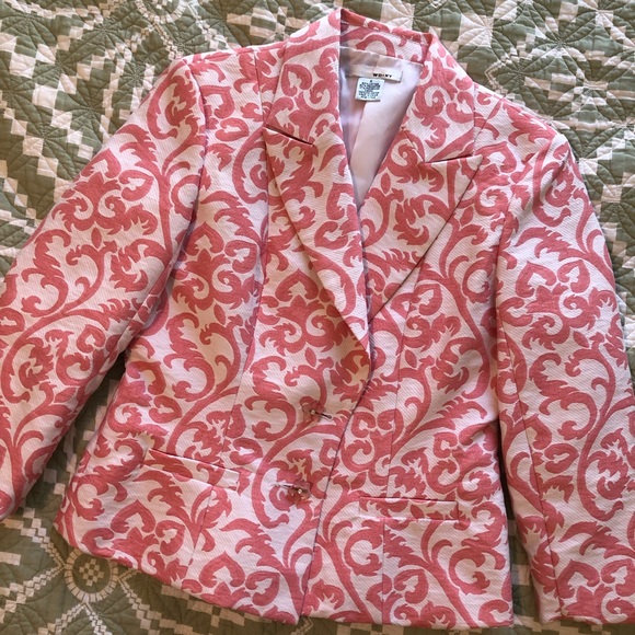 Chic feminine skirt suit - Picture 8 of 11